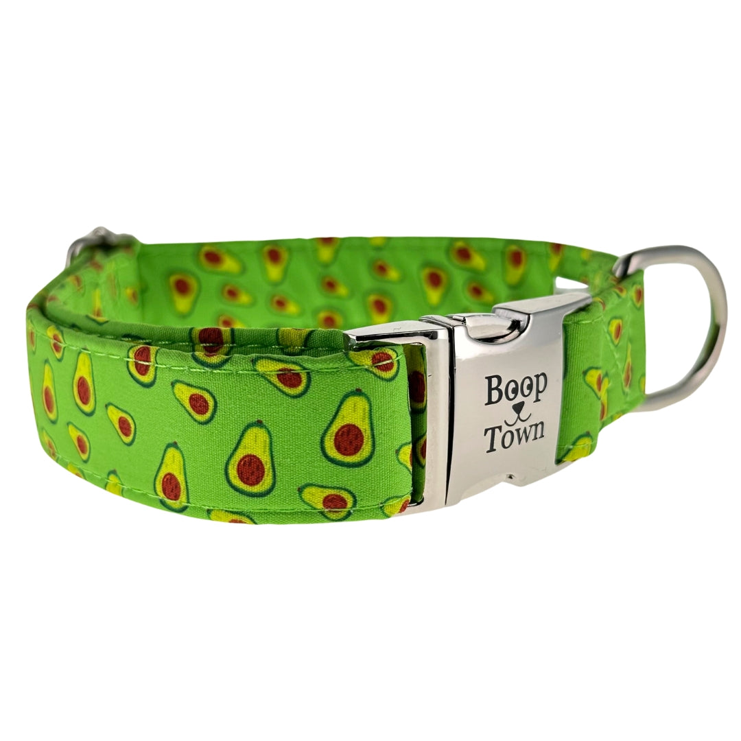 Collier pour chien Boop Town en coton doux – Anti-nœuds et noyau en nylon durable – Boucle à dégagement rapide en métal – Ajustable pour chiens de petite, moyenne et grande taille (XL) – Accents dorés