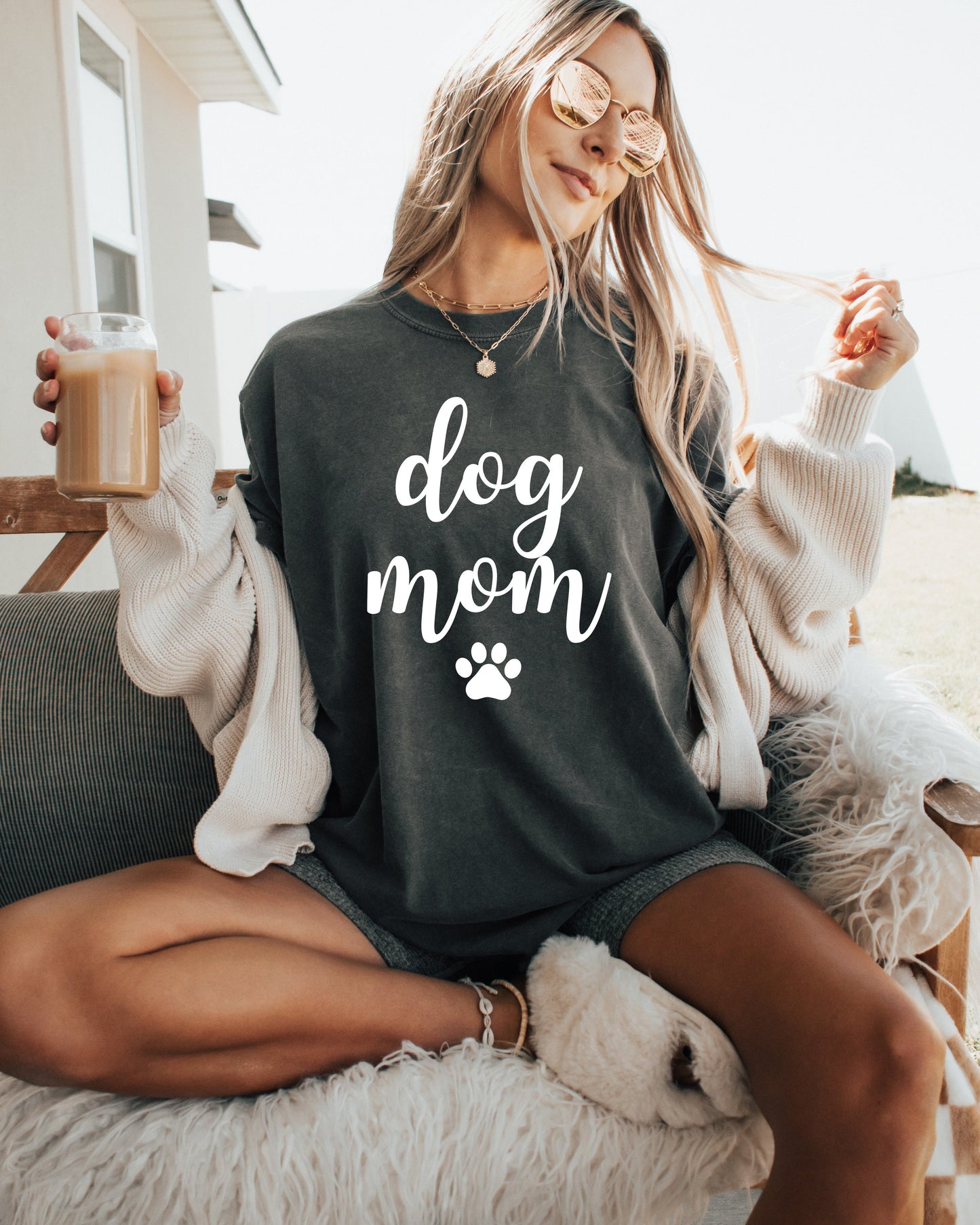 T-shirt Dog Mom Comfort Colors (police Joshico)