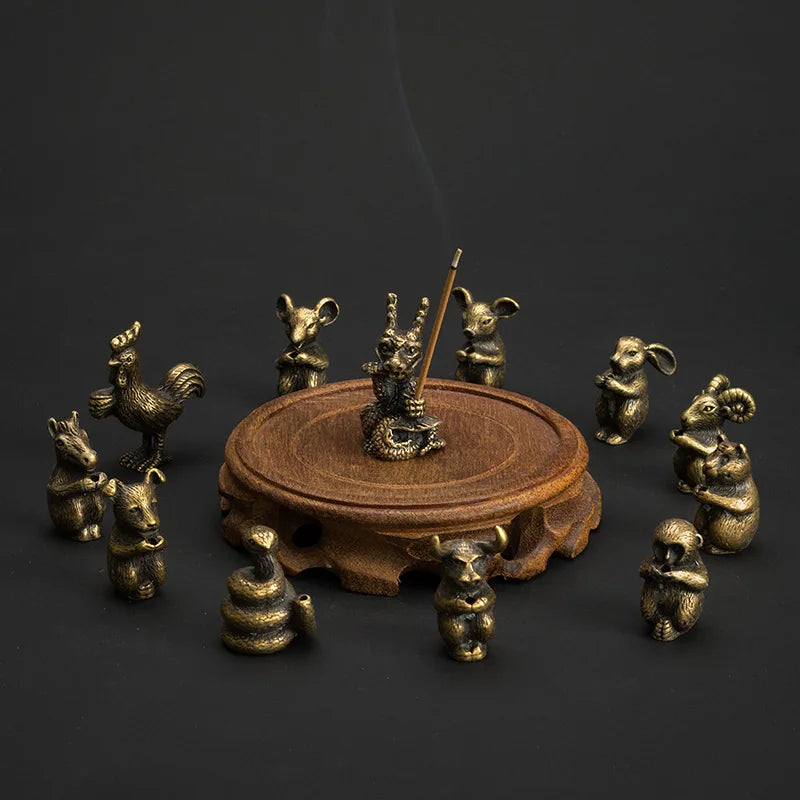 PINNY Soporte de incienso de metal del zodiaco chino | Mini base de incienso de 12 animales