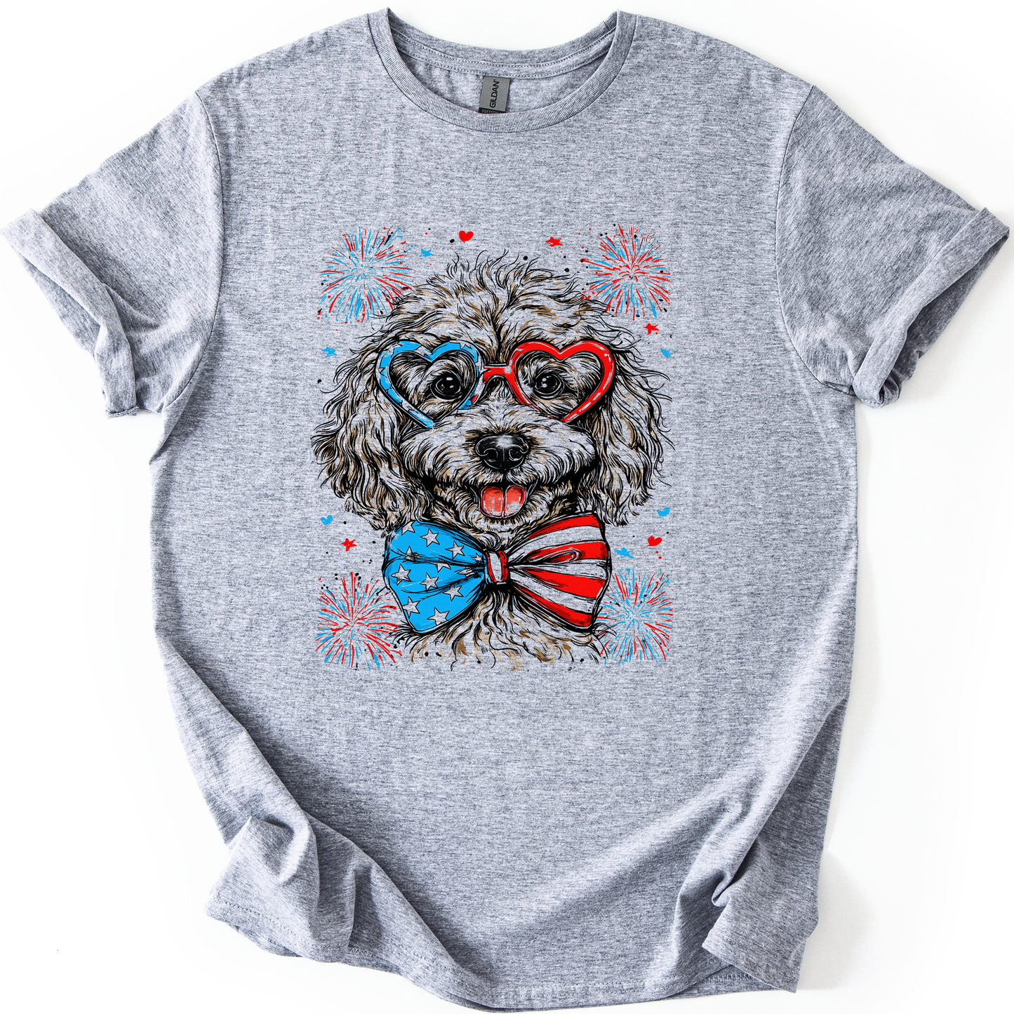 Caniche perro patriótico, EE. UU., América, amante de las mascotas, 4 de julio, camiseta estilo suave